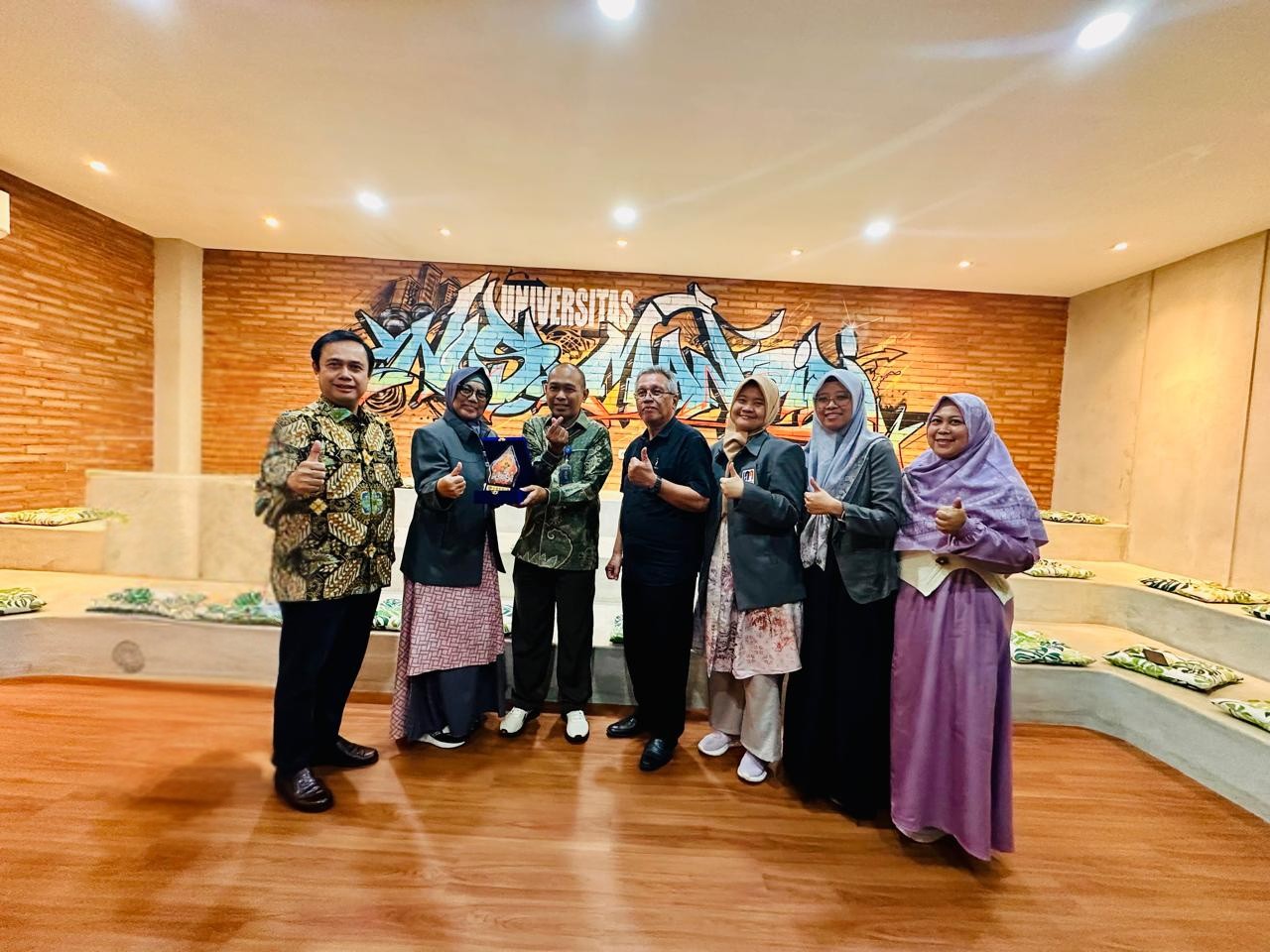 UNM Terima Kunjungan Studi Banding dari UNKRIS: Best Practice Sistem Penjaminan Mutu Internal dan Kurikulum Prodi Unggul